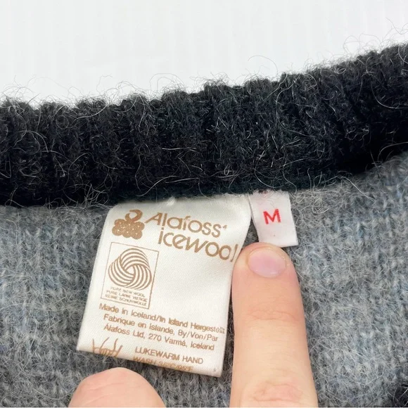 Vintage Alafoss Icewool Iceland Knit Long Sleeve Pullover Sweater - Picture 3 of 4